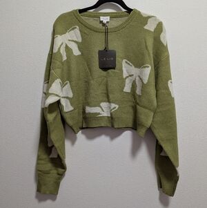 NWT Le Lis Olive Cropped Bow Sweater